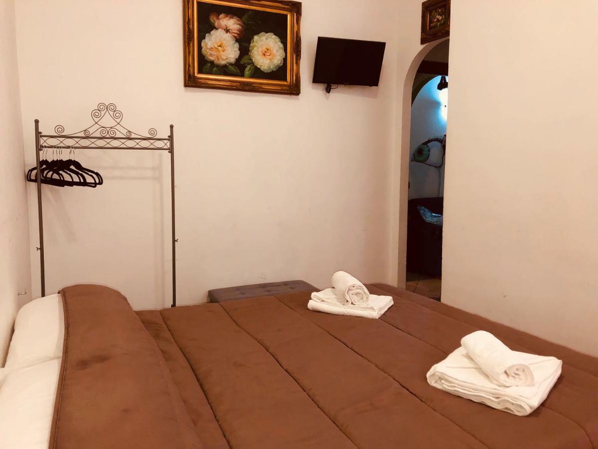 Parisa Suite Roma Esterno foto