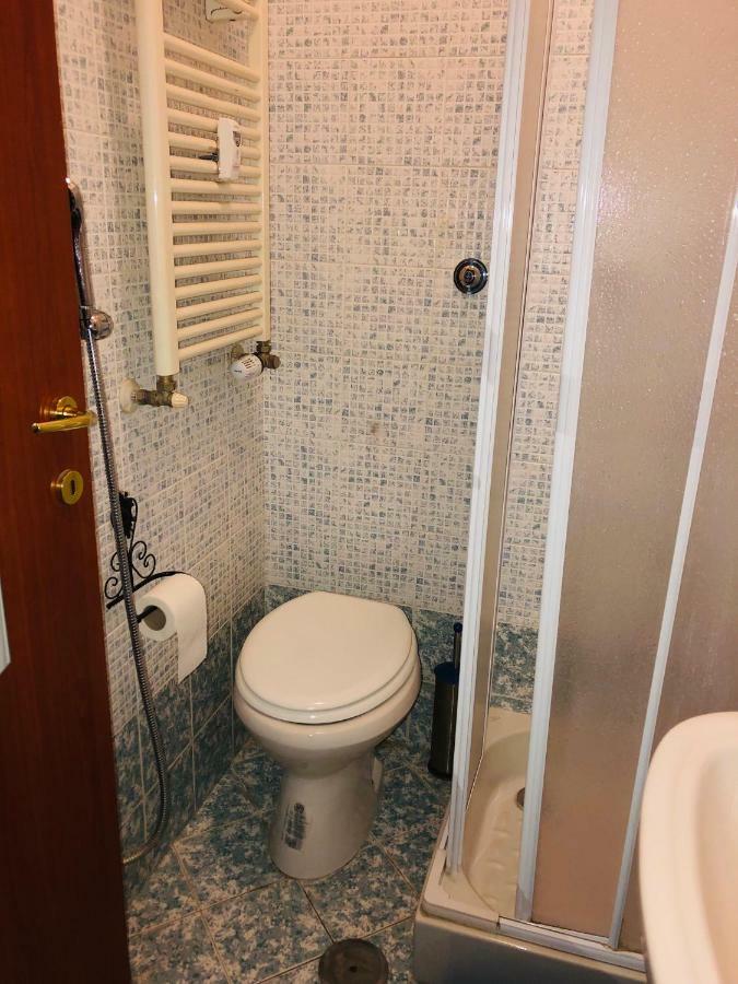 Parisa Suite Roma Esterno foto