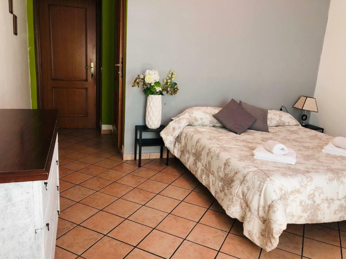 Parisa Suite Roma Esterno foto