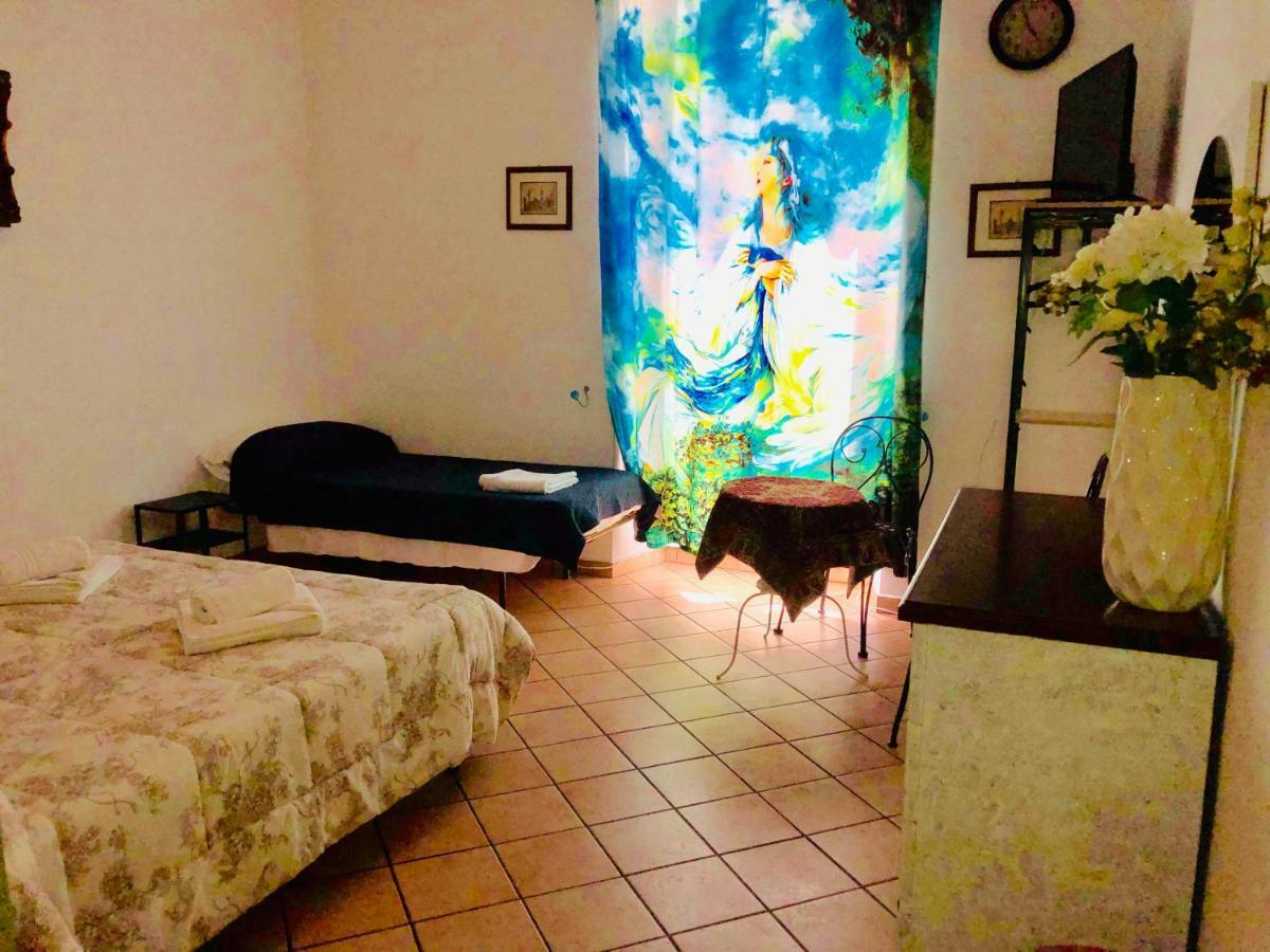 Parisa Suite Roma Esterno foto