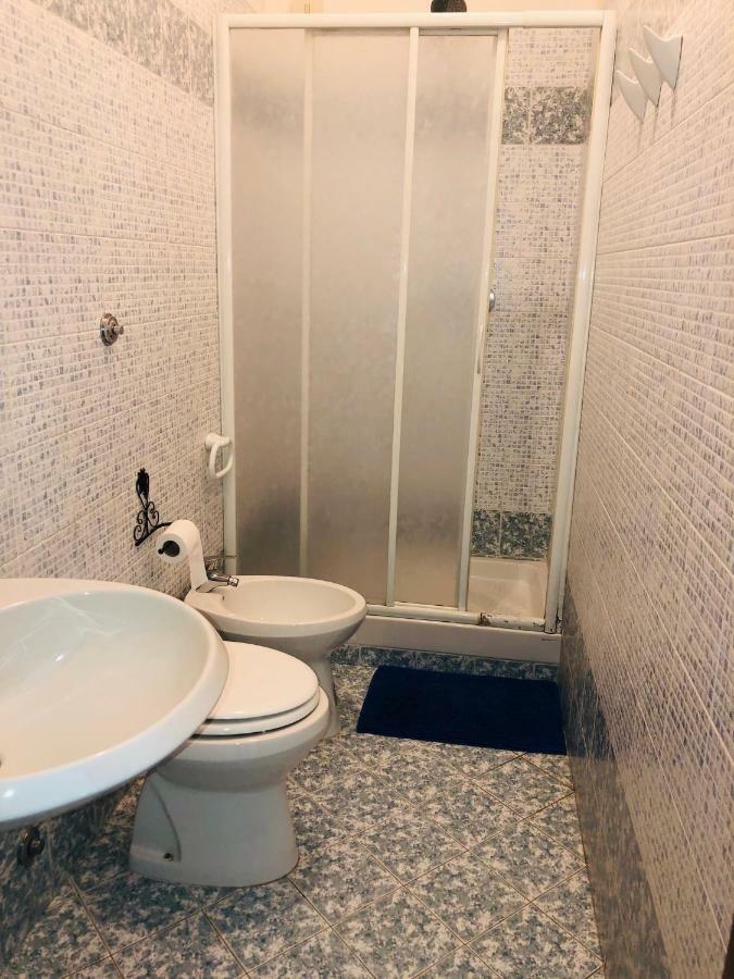 Parisa Suite Roma Esterno foto