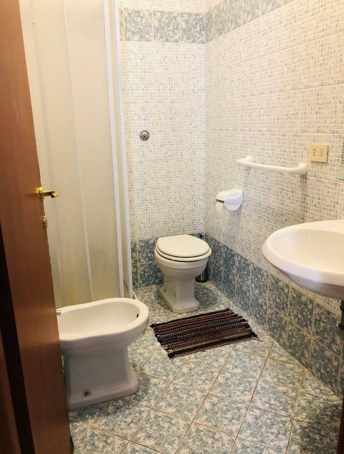 Parisa Suite Roma Esterno foto