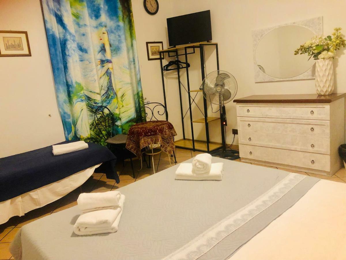 Parisa Suite Roma Esterno foto